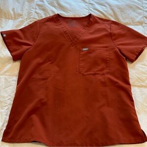 Figs Scrubs XL Catarina top in Rust, burnt orange